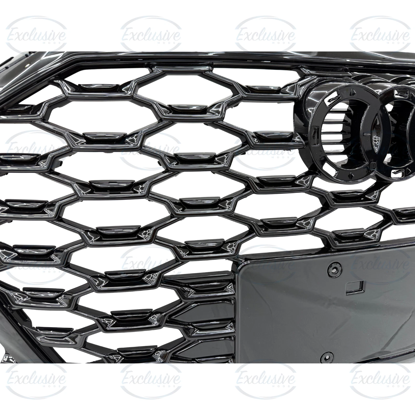 Audi Q3 F3 S-Line (2019-2024) ÔÇö Gloss Black Honeycomb Grille & Fog Light - Image 4