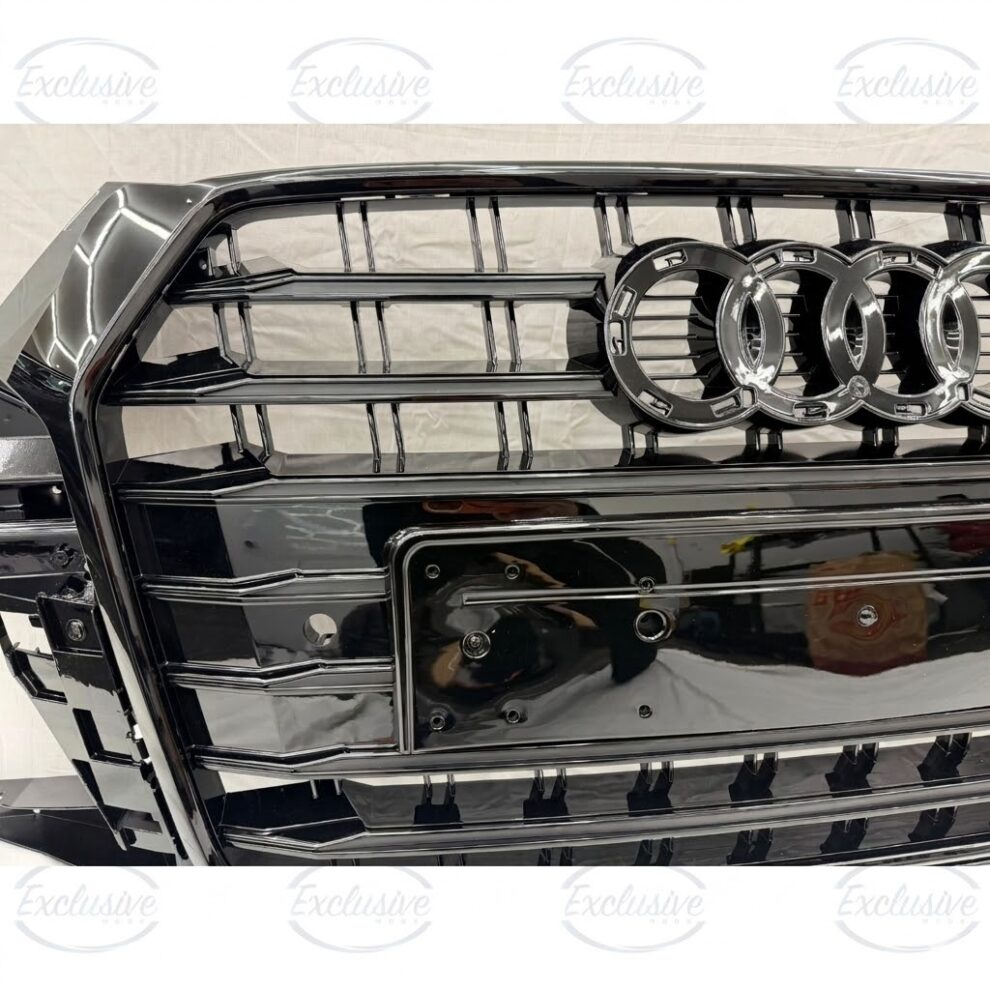Audi Q3/SQ3 8U (2015-2018) - Gloss Black Original Style Grille