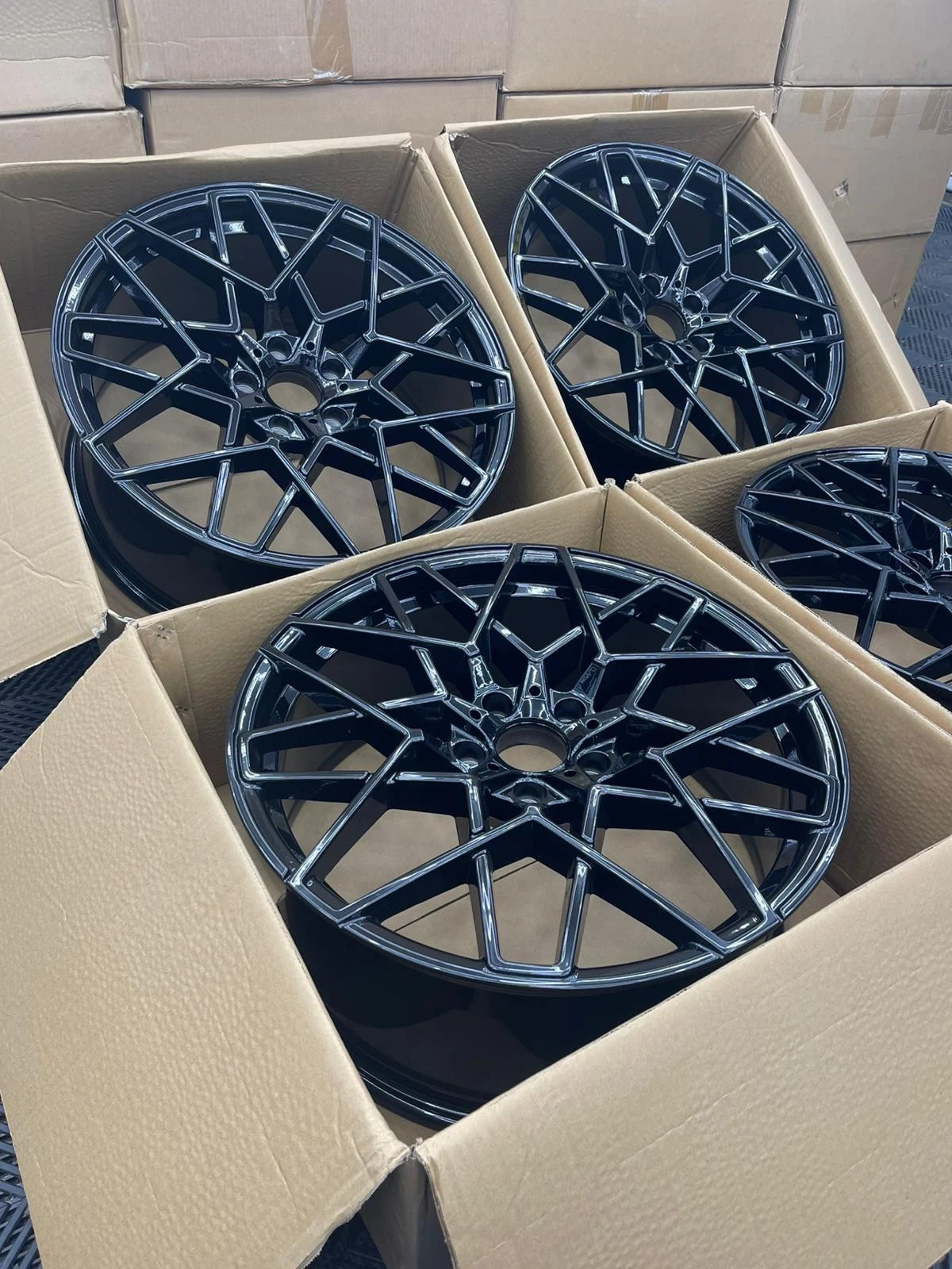 4├ù 20" 813M Style Alloys ÔÇö Gloss Black 5├ù120 ÔÇö Fits BMW G Series - Image 2