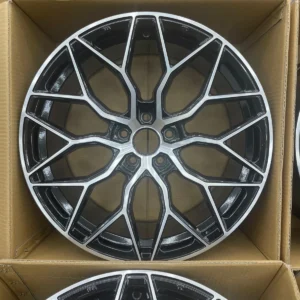 4├ù 19" Vossen Style Alloys ÔÇö Gloss Black