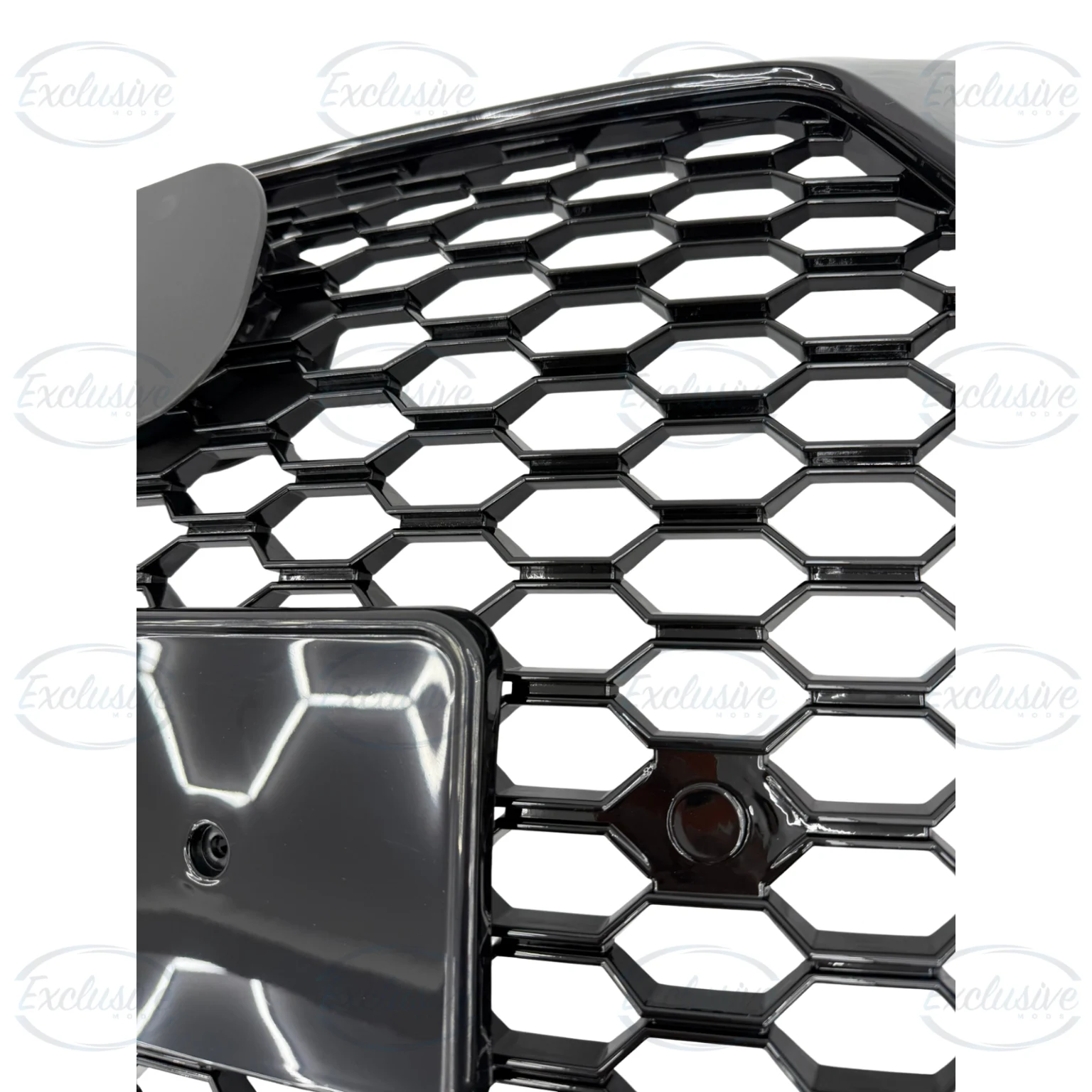 Gloss Black Honeycomb Mesh Grille - Fits Audi Q3 8U Facelift (2015-2018)