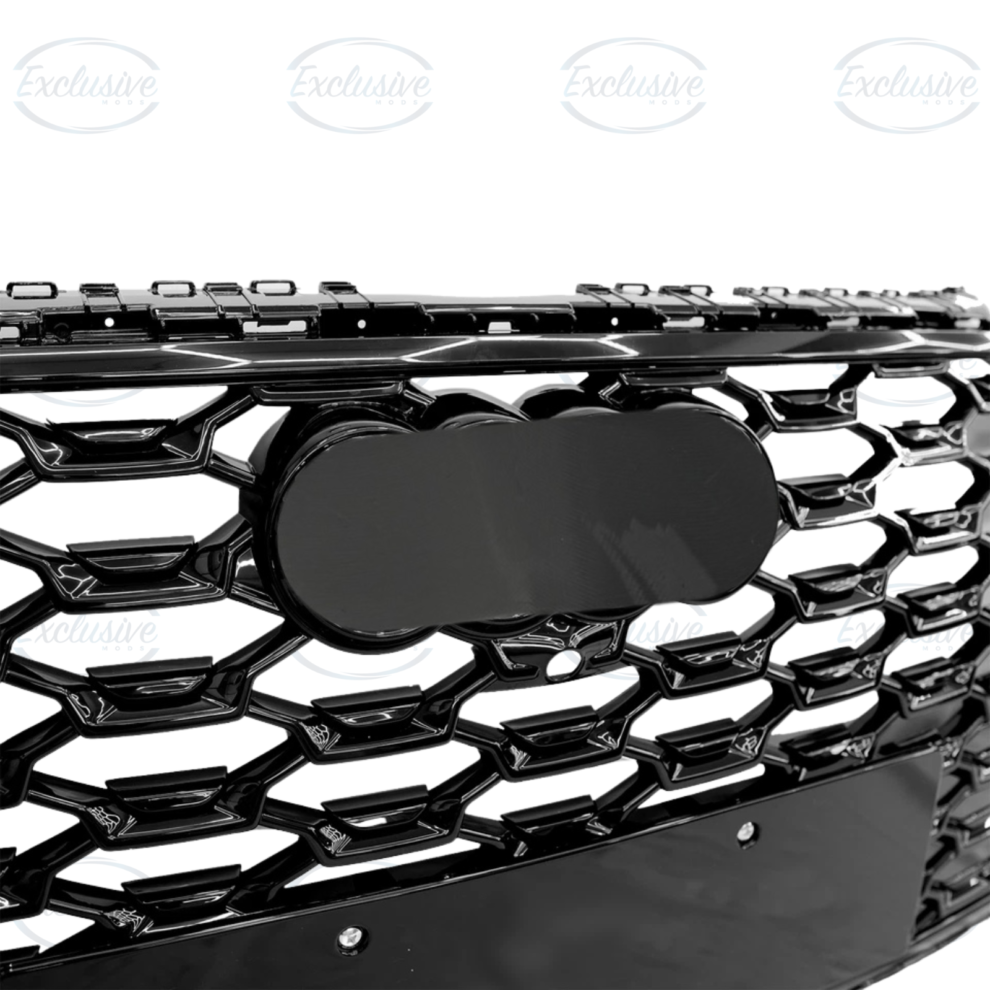 Audi Q5 FY S-Line (2021+) - Gloss Black Original Style Grille & Fog Lights