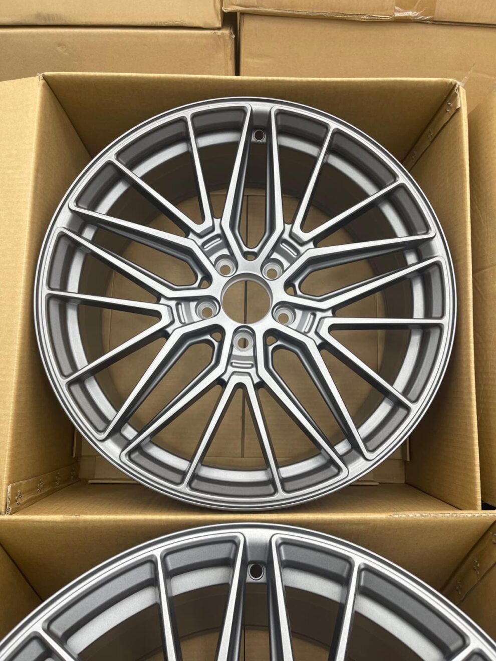 Set of four 19-inch multi-spoke-style alloy wheels in satin grey for Audi and VW
