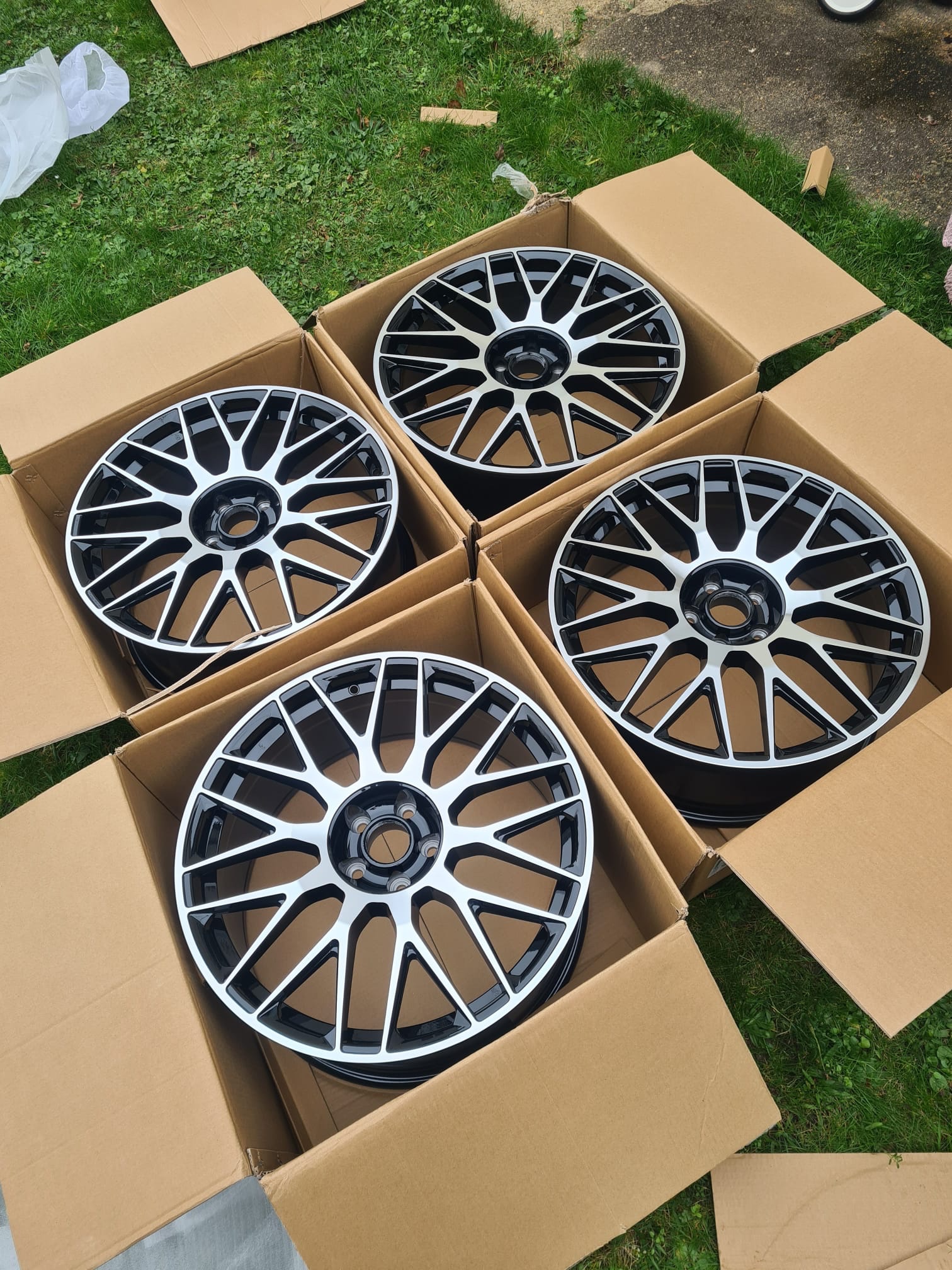 4├ù 19" C63 Style Alloys ÔÇö Satin Grey ÔÇö Fits Mercedes C/E/S Class - Image 2