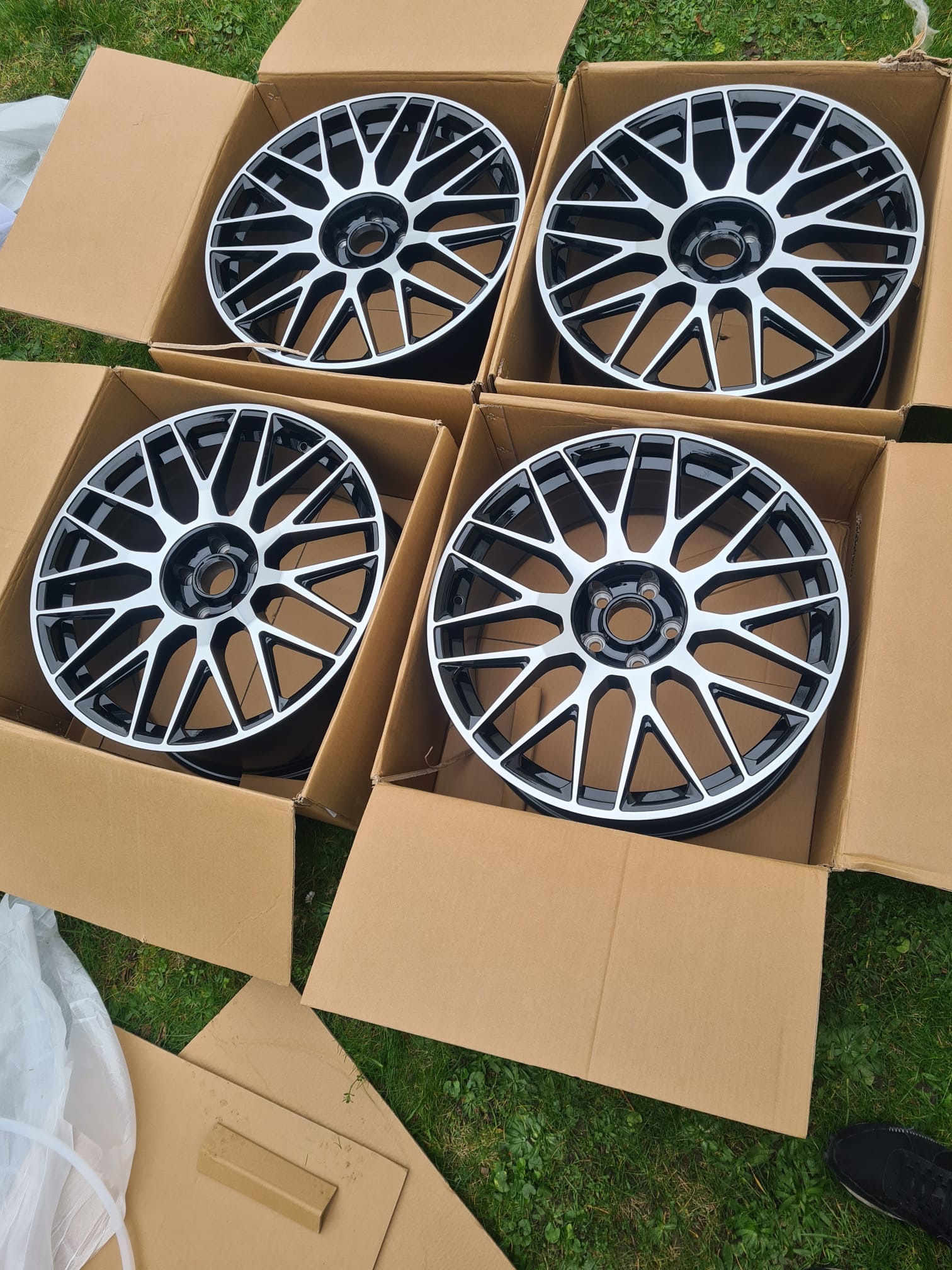 4├ù 19" C63 Style Alloys ÔÇö Satin Grey ÔÇö Fits Mercedes C/E/S Class